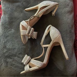 INC International Concepts Sparkle Bow Peep Toe Heels Women’s size 6